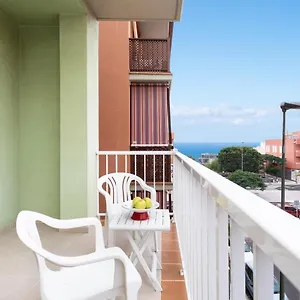 home2book-charming-apartment-candelaria-wifi-pool.tenerifehoteles.net/